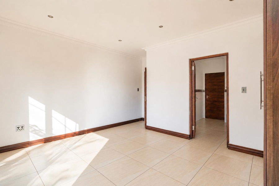5 Bedroom Property for Sale in Pecanwood Estate North West